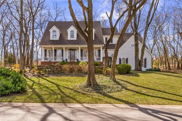 10730 S Cedar Niles Circle, Olathe, KS 66061