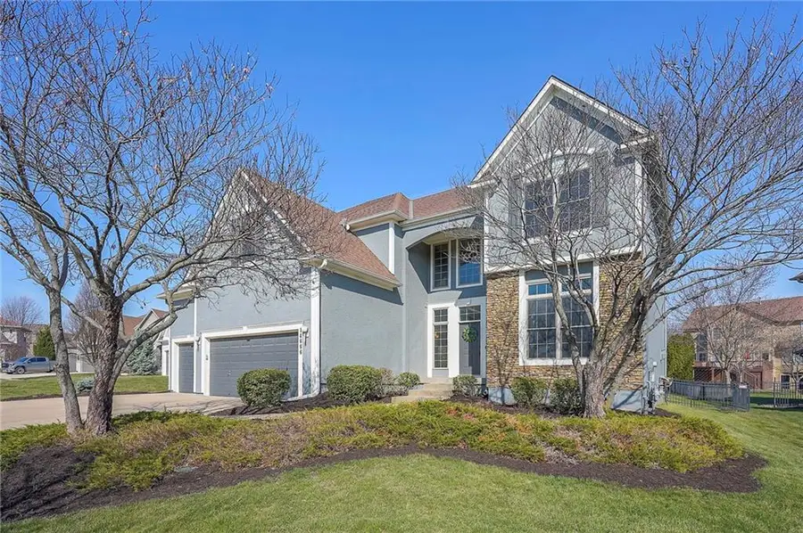 14666 S Bond Street, Olathe, KS 66062 - #2