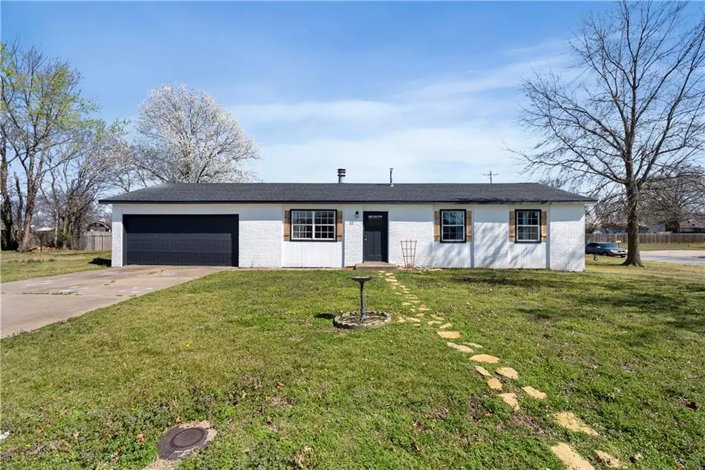 401 N Edgewood Drive, Coffeyville, KS 67337 - #1