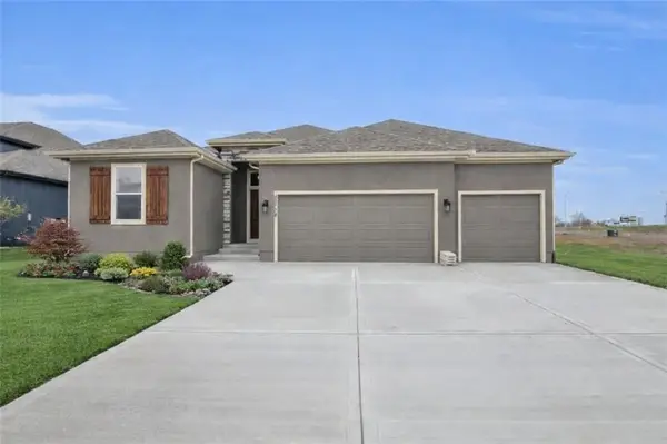 19324 Mahaffie Street, Spring Hill, KS 66083