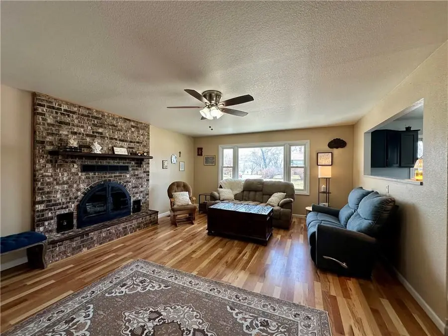 922 E 4th Street, Maryville, MO 64468 - #2