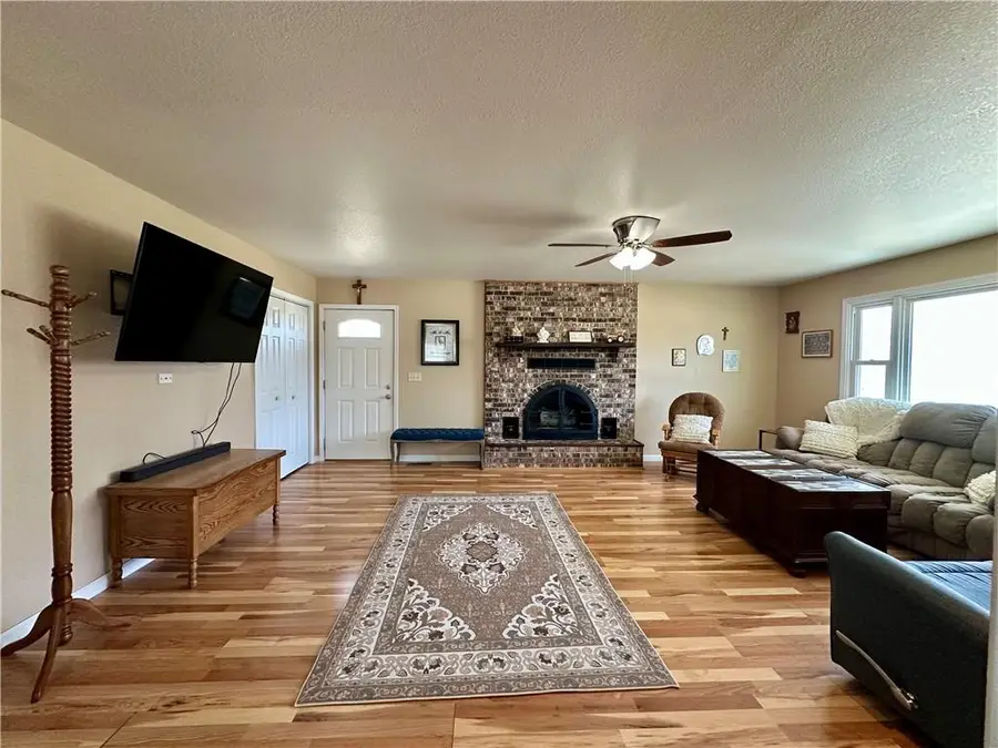 922 E 4th Street, Maryville, MO 64468 - #3