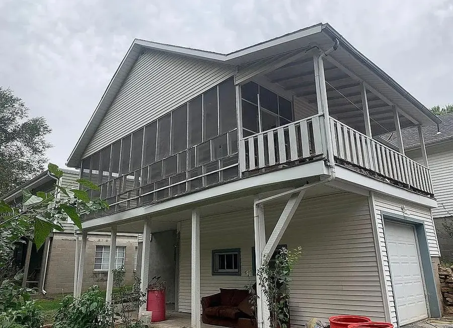 2306 Circle Drive, Saint Joseph, MO 64505 - #2