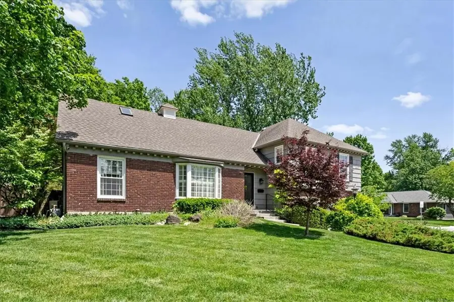 9249 Switzer Street, Overland Park, KS 66214 - #3