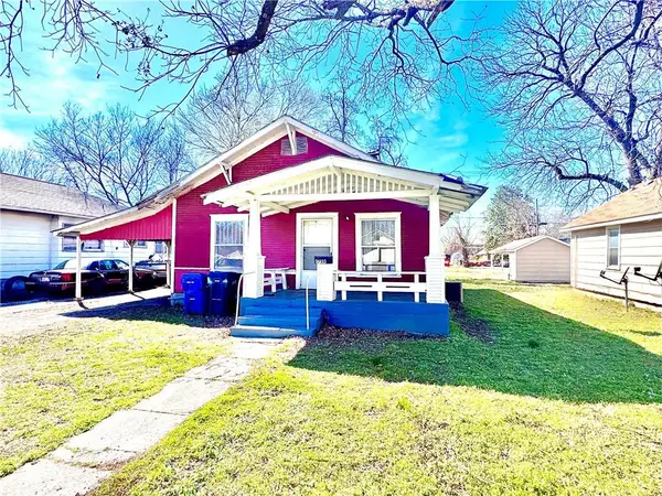 1719 East Avenue, Baxter Springs, KS 66713