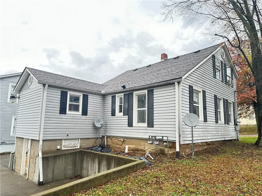 208 S Washington Street, Warrensburg, MO 64093 - #2