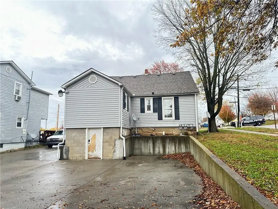 208 S Washington Street, Warrensburg, MO 64093 - #3