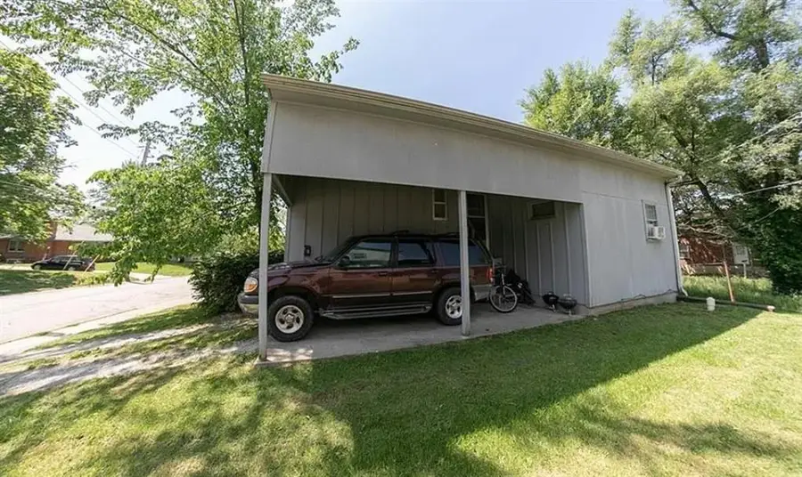 300 Zoll Street, Warrensburg, MO 64093 - #2