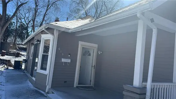 613 S 19th Street, St Joseph, MO 64507