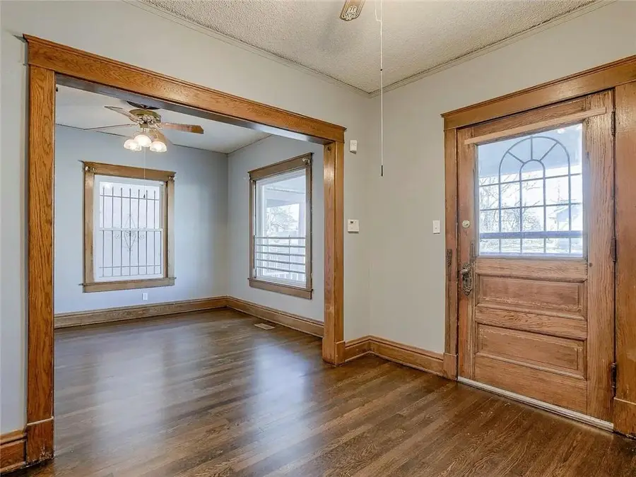 2325 Park Avenue, Kansas City, MO 64127 - #2