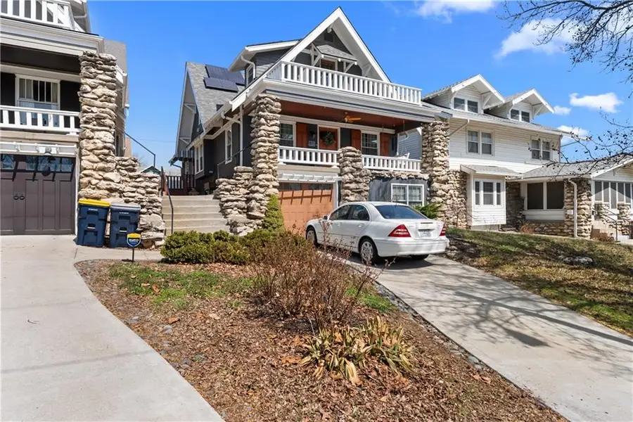 1320 E 29th Street, Kansas City, MO 64109 - #2