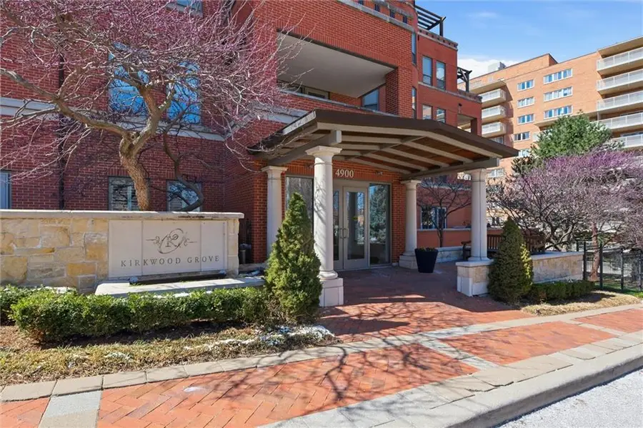 4900 Central #305 Street, Kansas City, MO 64112 - #2