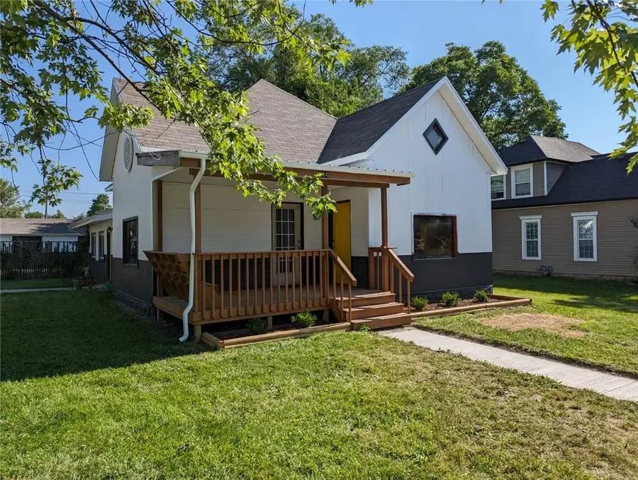 184 W Center Street, Peculiar, MO 64078 - #2