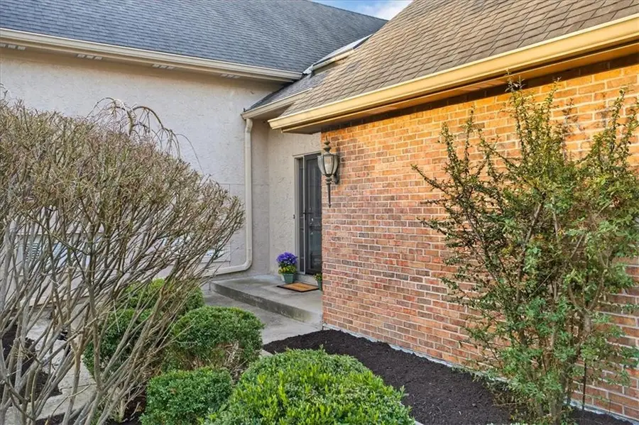 7407 W 101st Terrace, Overland Park, KS 66212 - #3