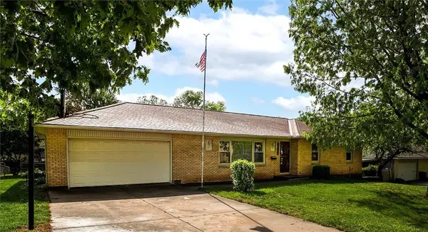 8613 N Boone Street, Kansas City, MO 64155