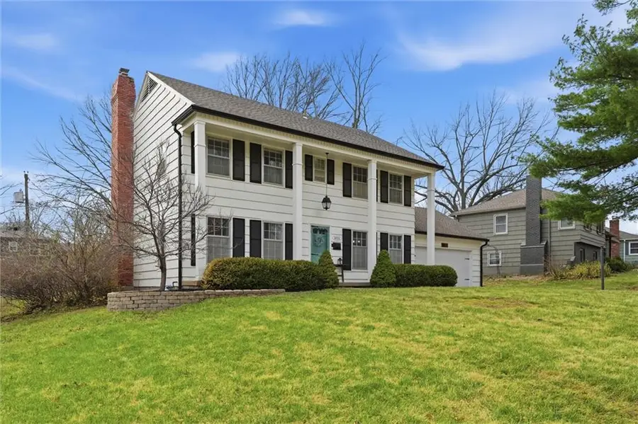 10524 Cleveland Avenue, Kansas City, MO 64137 - #2