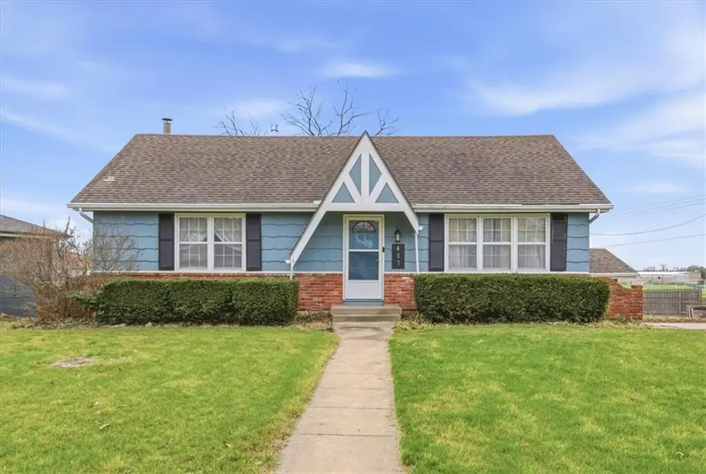 407 SW Glendana Street, Lees Summit, MO 64081 - #1