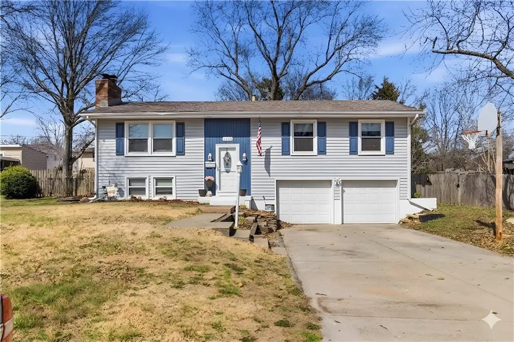 3204 NE 66th Street, Gladstone, MO 64119 - #1