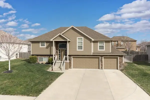 15418 Meyer Drive, Basehor, KS 66007