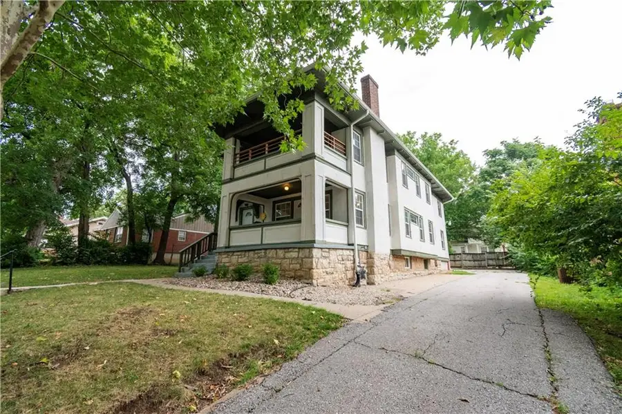 5331 Charlotte Street, Kansas City, MO 64110 - #2