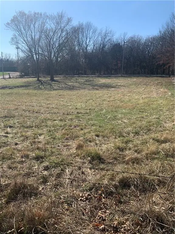 8530 S Trail Ridge Drive, Kansas City, MO 64139