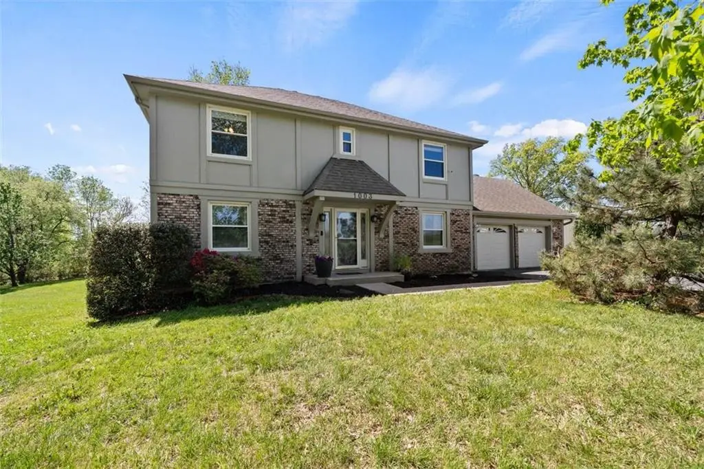 1003 S 9th Street, Louisburg, KS 66053 - #1