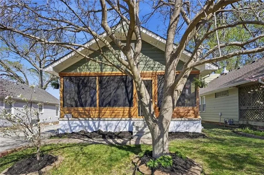 4719 Canterbury Street, Roeland Park, KS 66205 - #3