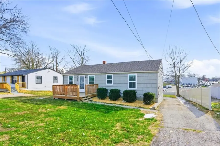 5609 N Walnut Street, Kansas City, MO 64118 - #3