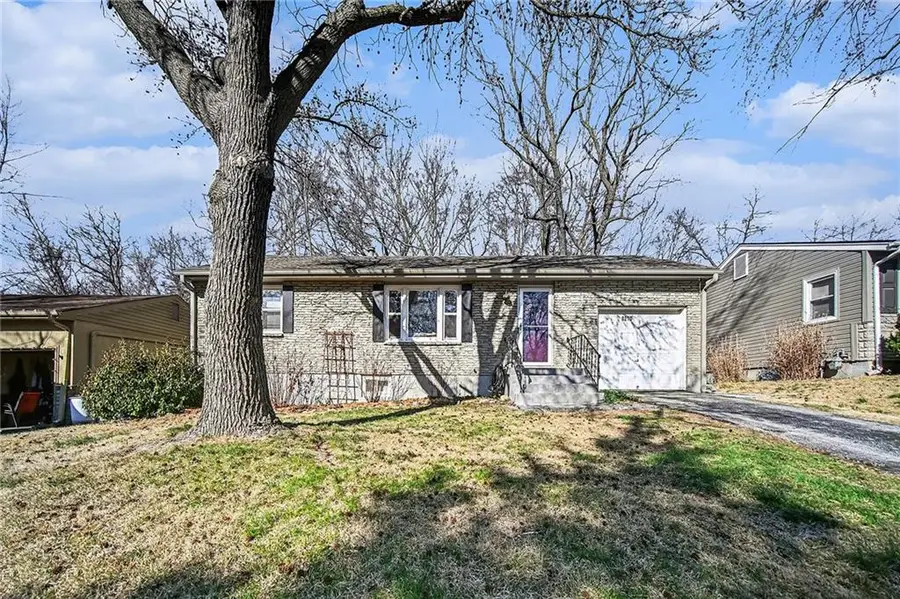 8210 Mcgee Street, Kansas City, MO 64114 - #2