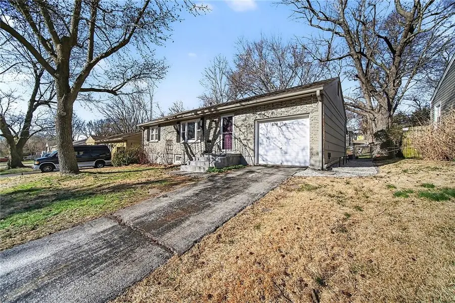 8210 Mcgee Street, Kansas City, MO 64114 - #3