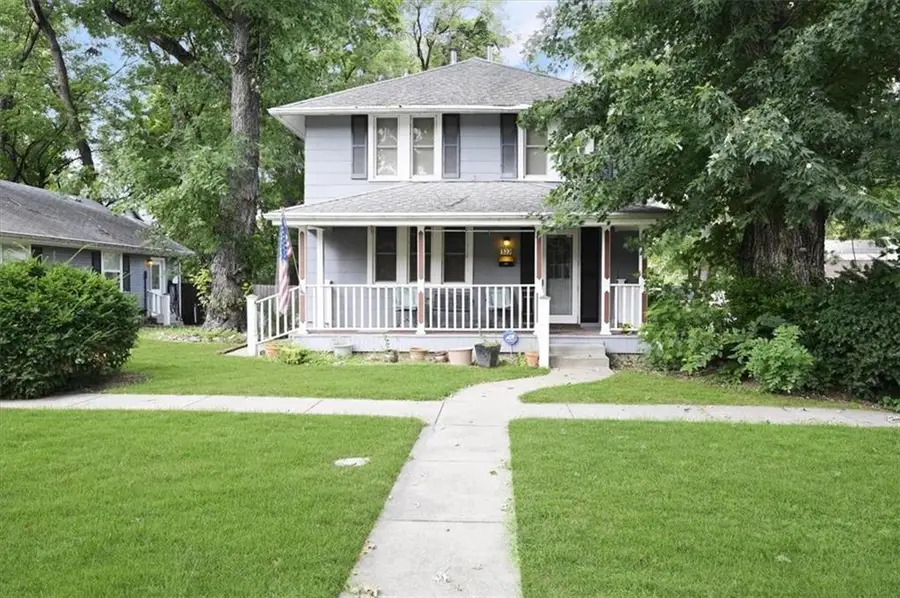 322 Arch Street, Leavenworth, KS 66048 - #2