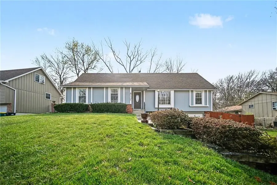 9706 Melrose Drive, Overland Park, KS 66214 - #3