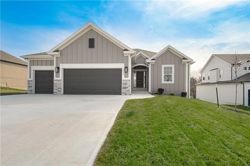 1059 Fir Lane, Liberty, MO 64068 - #1