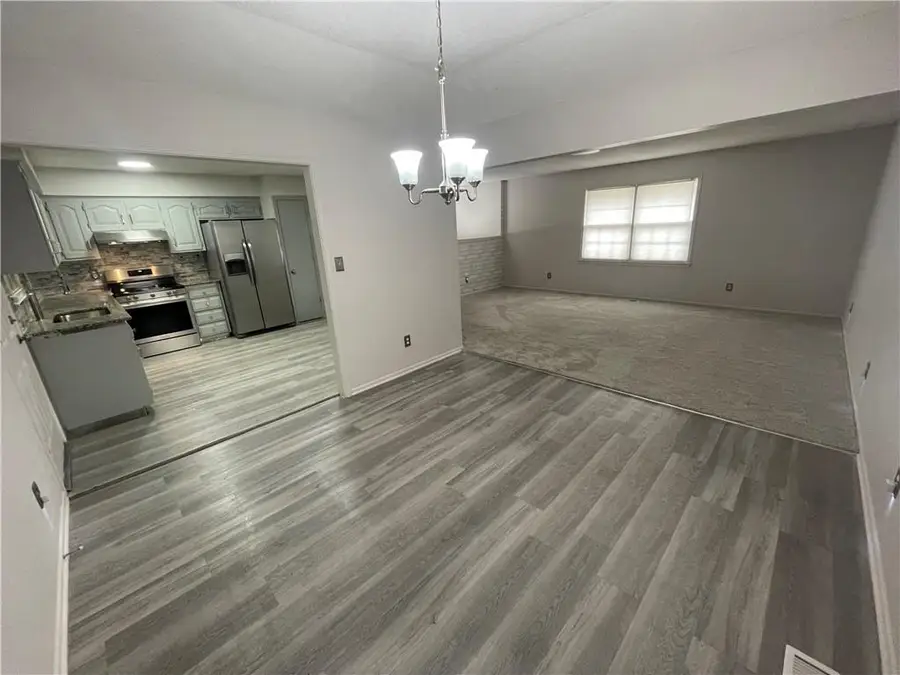 12506 Winchester Avenue, Grandview, MO 64030 - #3