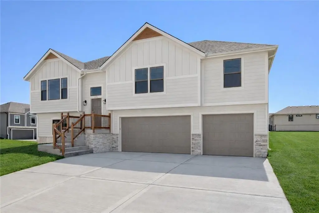 1325 N Holland Court, Independence, MO 64056 - #1