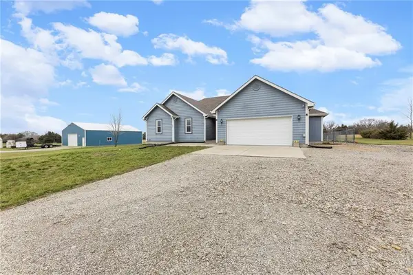169 E 1600th Road, Baldwin City, KS 66006