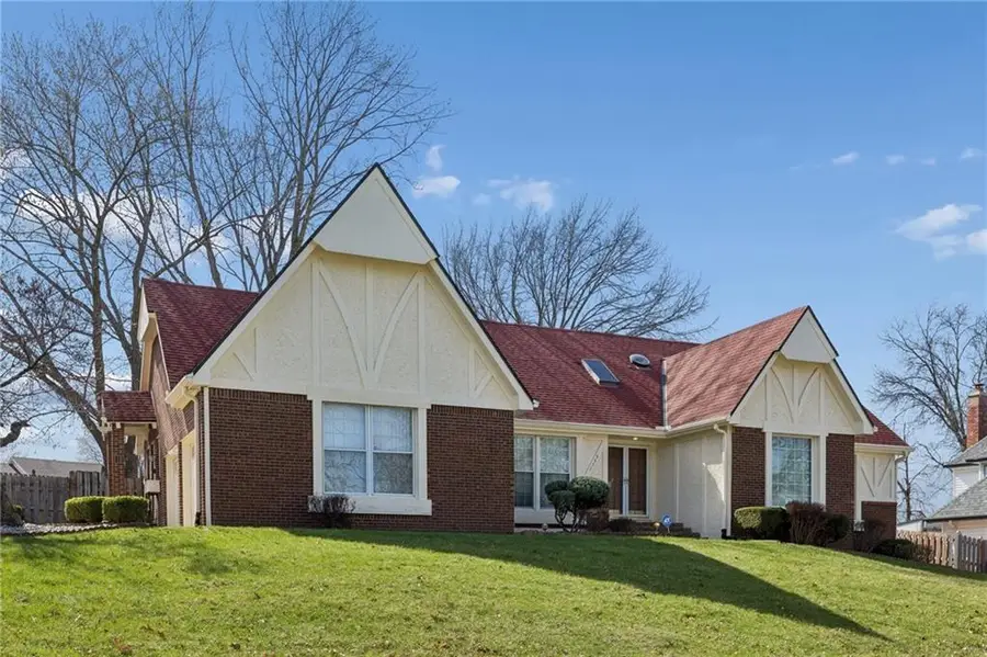 11733 W 109th Circle, Overland Park, KS 66210 - #2