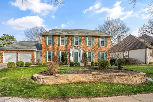 8698 W 101st Street, Overland Park, KS 66212