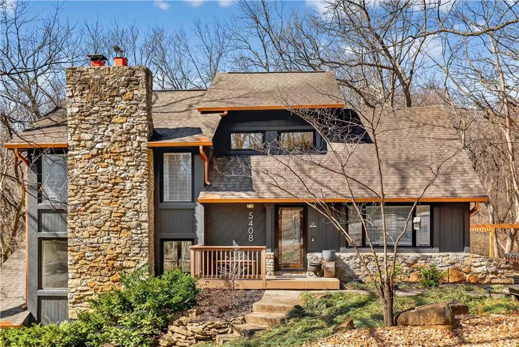 5408 NW Foxhill Road, Parkville, MO 64152 - #1