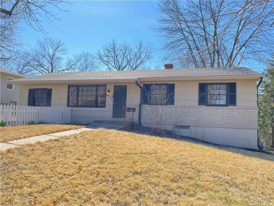 8955 E 54th Street, Raytown, MO 64133 - #2