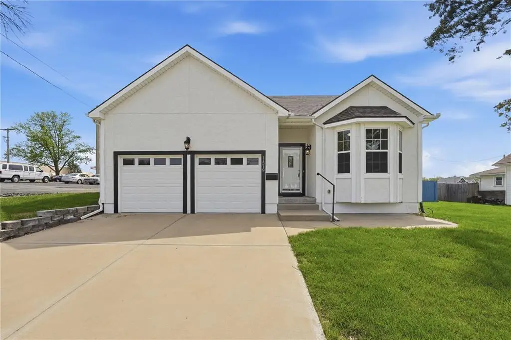 11219 W 57th Terrace, Shawnee, KS 66203 - #1