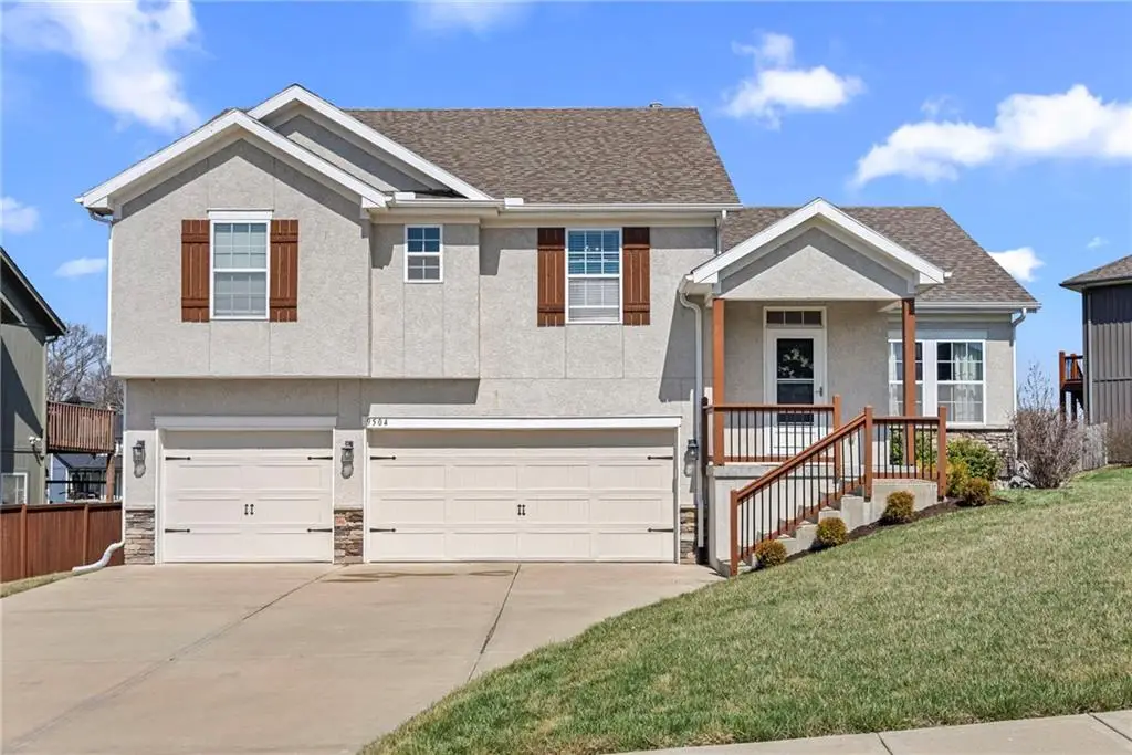 9504 N Lenox Place, Kansas City, MO 64154 - #1