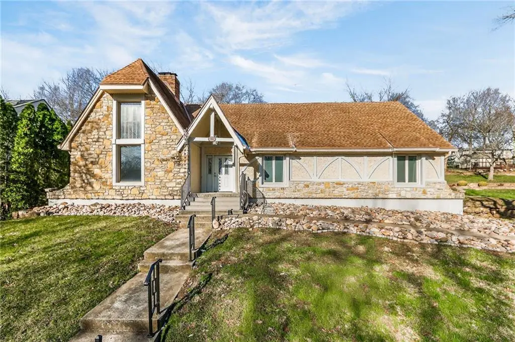 904 Blueberry Lane, Liberty, MO 64068 - #1