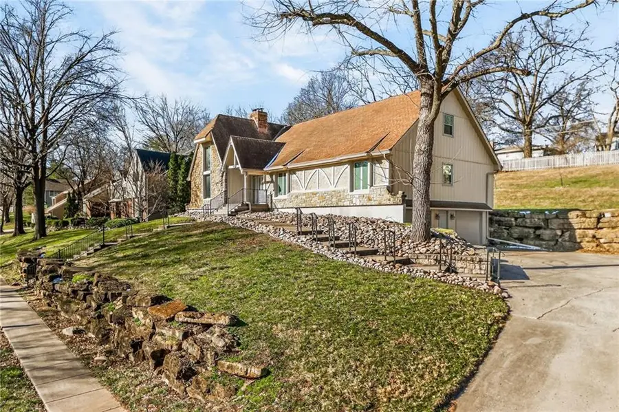 904 Blueberry Lane, Liberty, MO 64068 - #3