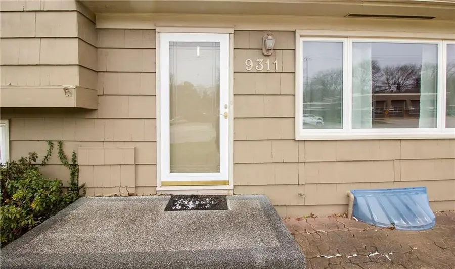 9311 W 95th Street, Overland Park, KS 66212 - #3