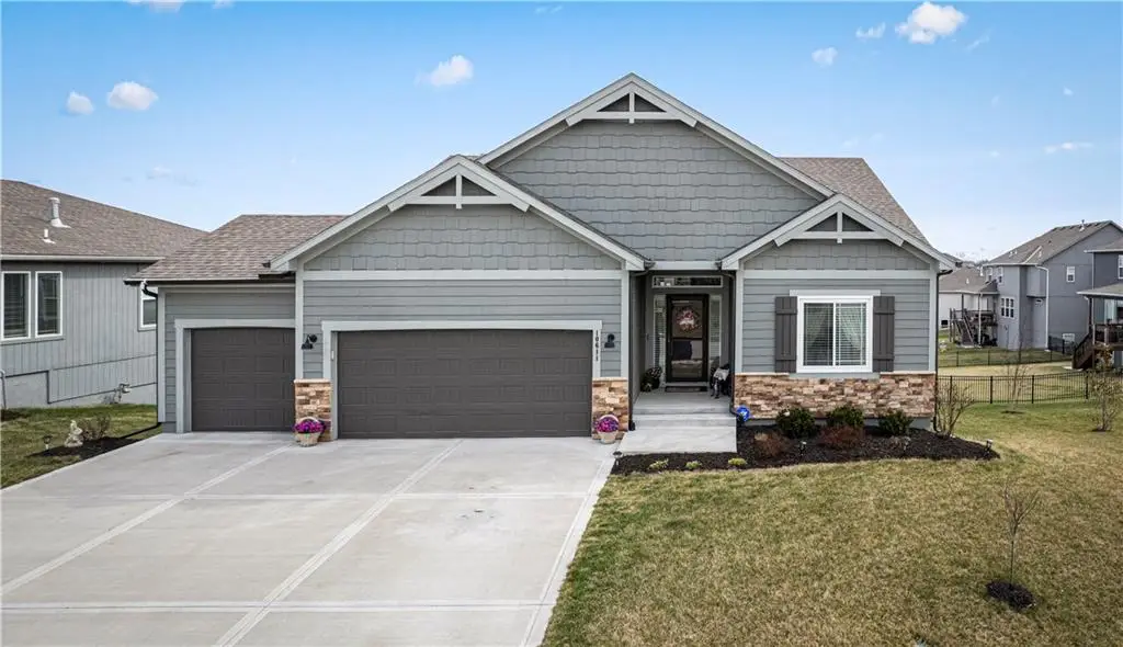 10611 N Holly Street, Kansas City, MO 64155 - #1