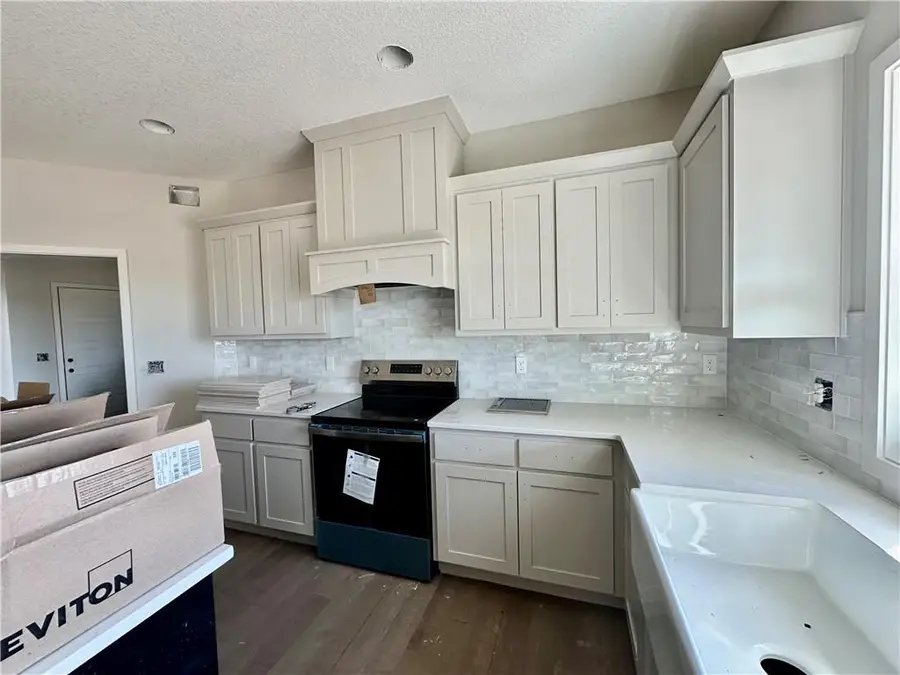 23823 W 59th Terrace, Shawnee, KS 66226 - #3