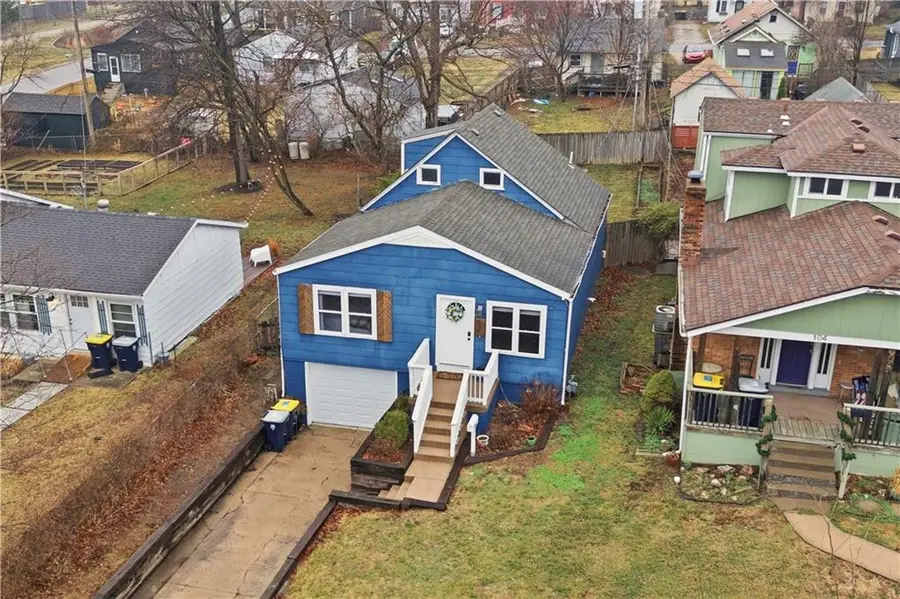 106 W 81st Street, Kansas City, MO 64114 - #2