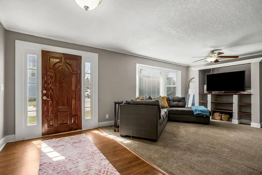 200 W 2nd Street, Garden City, MO 64747 - #3