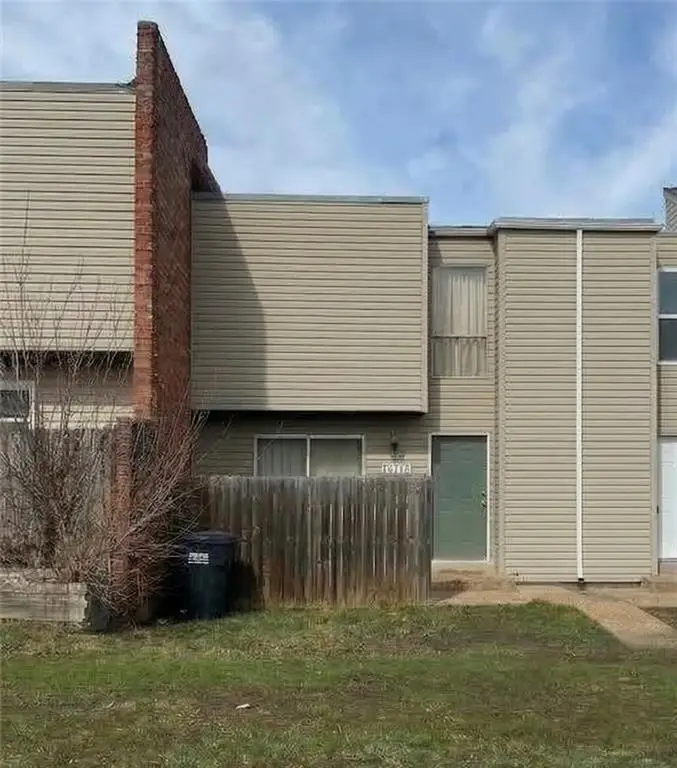 11230 College Avenue, Kansas City, MO 64137 - #2